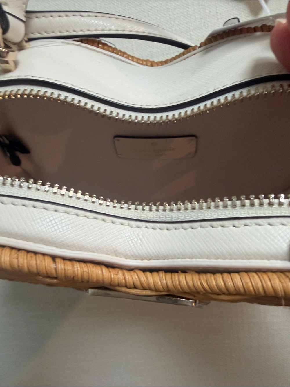 Kate Spade Wicker Heart Crossbody Bag NWT - Picture 7 of 8